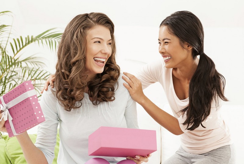 4 Tips on Choosing Gifts for Meaningful Friends