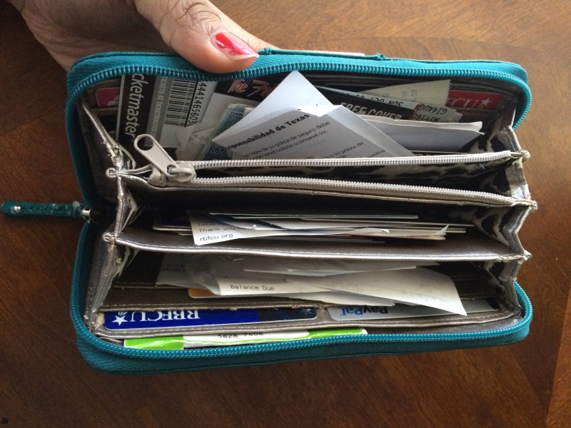 Decluttering Your Wallet with New Technology