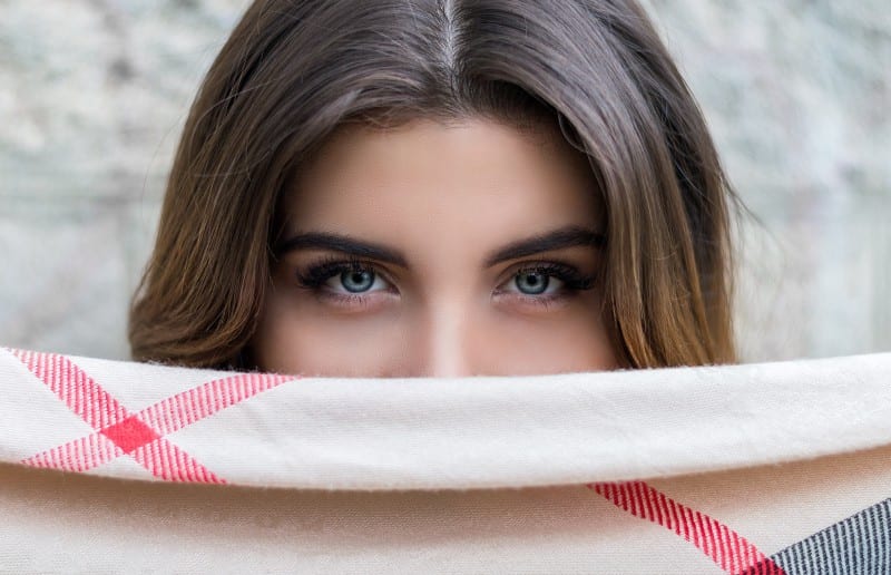 Your Guide To Effectively Treating Under Eye Bags And Crow’s Feet