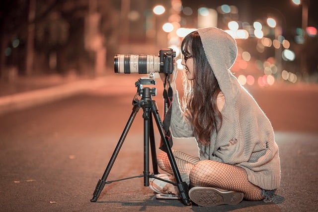 woman expert freelance photographer
