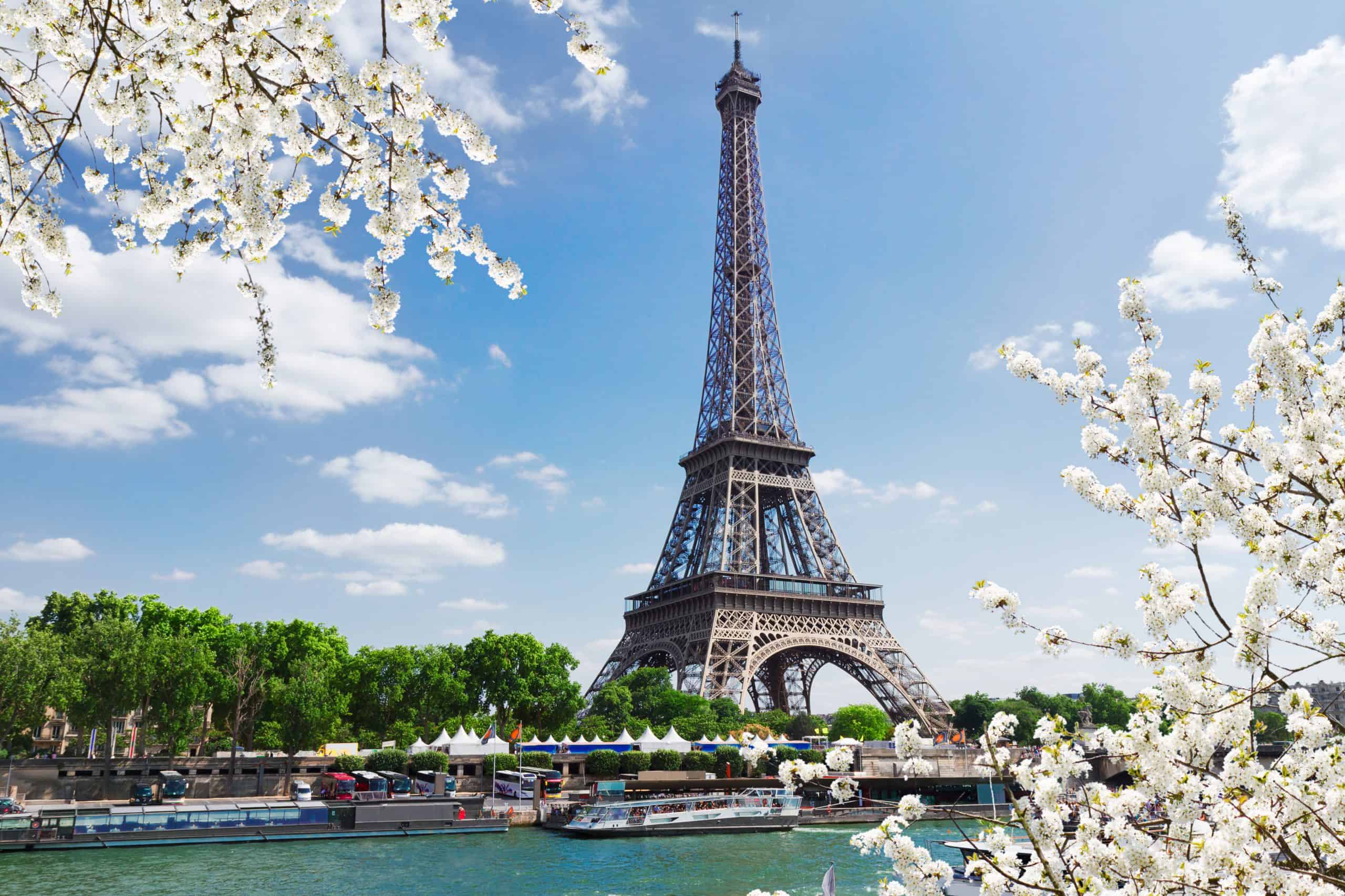 learn a new language Eiffel tour over Seine river