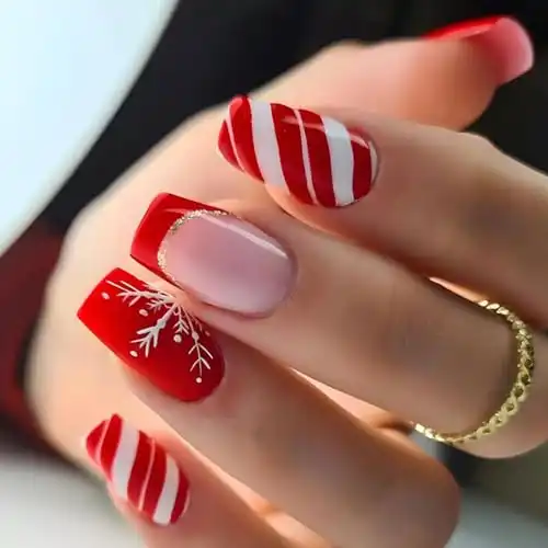 Christmas Press On Nails Medium Coffin, 24Pcs Red Stripe Christmas Fake Nails, With Snowflake Design, Red White French Tip Fake Nails, Glossy Acrylic Nails For Women Girls (Striped Snowflake Coffin)