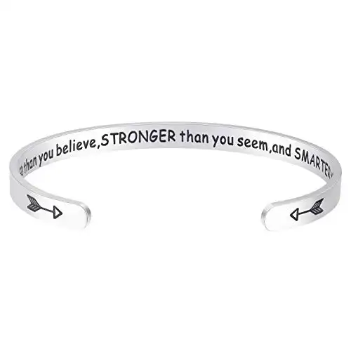 Fesciory Inspirational Bracelets for Women,Stainless Steel Engraved Personalized Positive Mantra Quote Keep Going Cuff Bangle College Graduation Encouragement Gifts for Her (Braver)