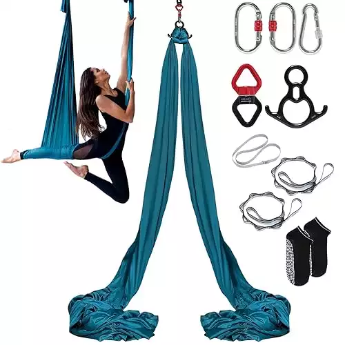 VEVOR Aerial Yoga Hammock & Swing, 4.4 Yards, Yoga Starter Kit with 100gsm Nylon Fabric, Full Rigging Hardware and Easy Set-up Guide, Antigravity Flying for All Levels Fitness Bodybuilding, Purple